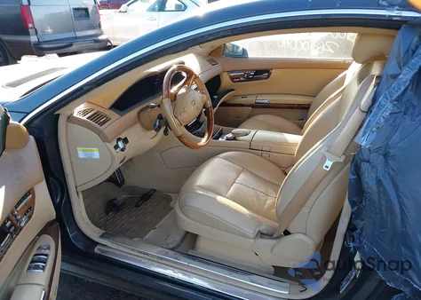 2011 Mercedes-Benz Cl 550 4Matic z USA, uszkodzony, nr VIN WDDEJ9EB2BA026149